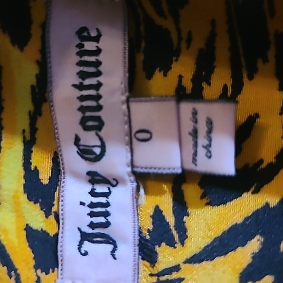 Juicy Couture Silk Ruffle Shoulder Back Button-Up Top 0 - Picture 5 of 8